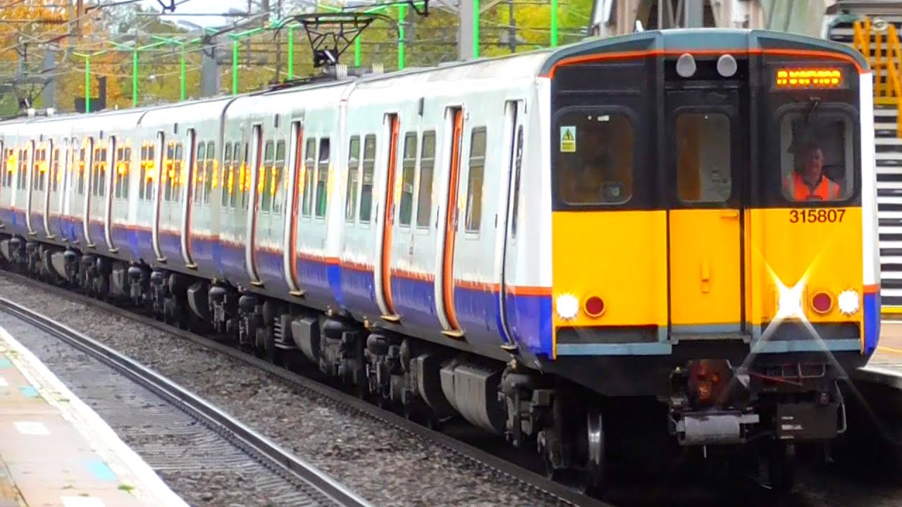 Trains at Leighton Buzzard, WCML - 21/10/20