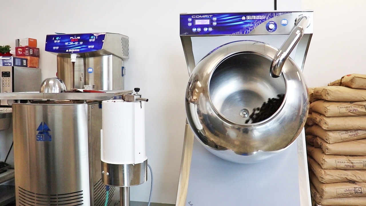 Chocolate Panning with a Selmi Comfit