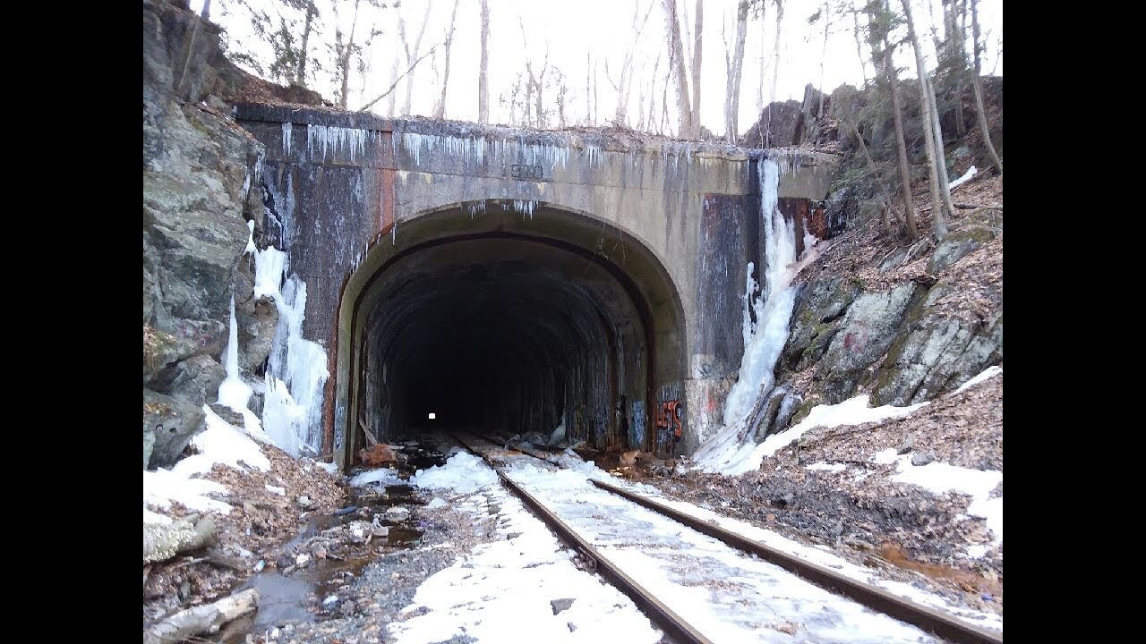 OLD PEQUABUCK TRAIN TUNNEL TERRYVILLE CT 1910