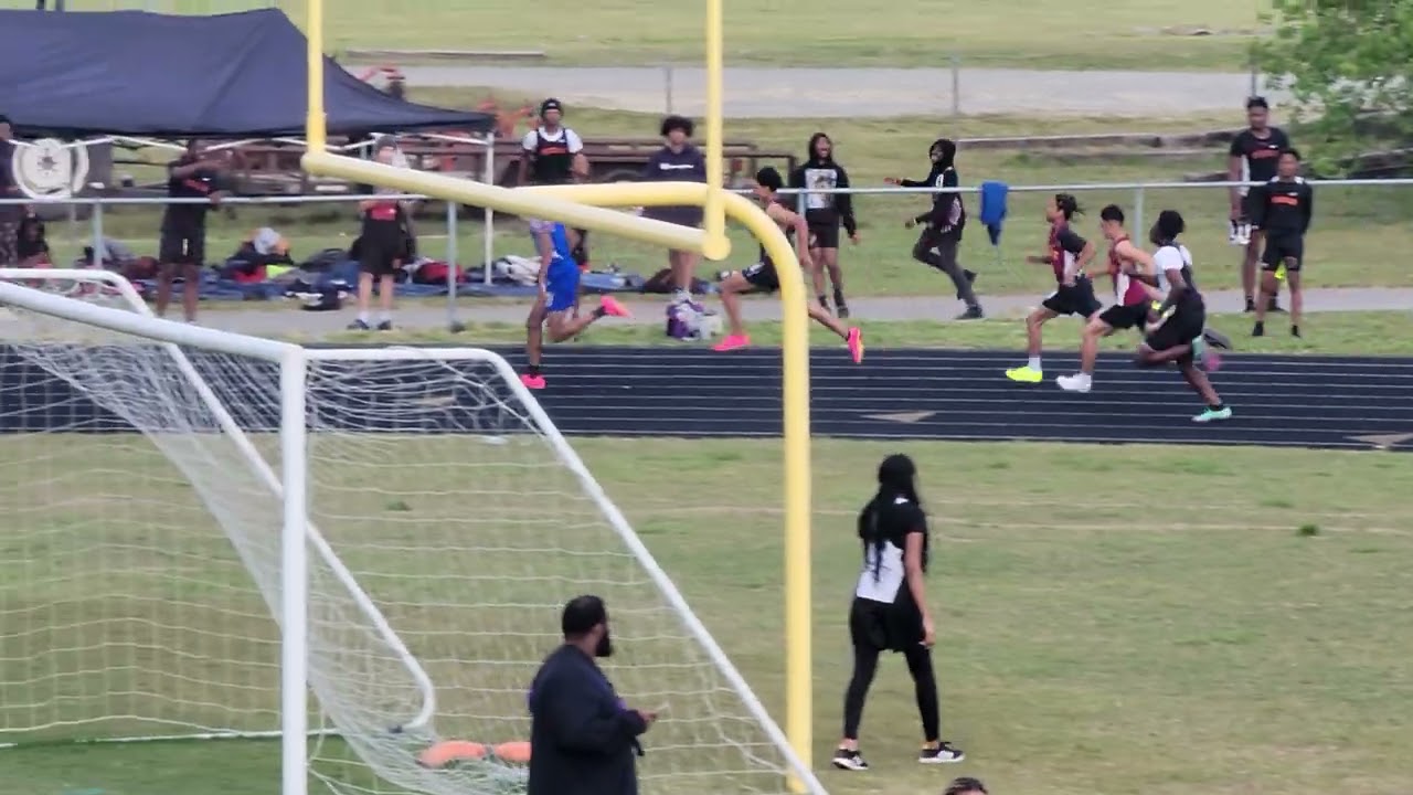 BOYS 400M DASH PORTSMOUTH MIDDLE SCHOOL TRACK