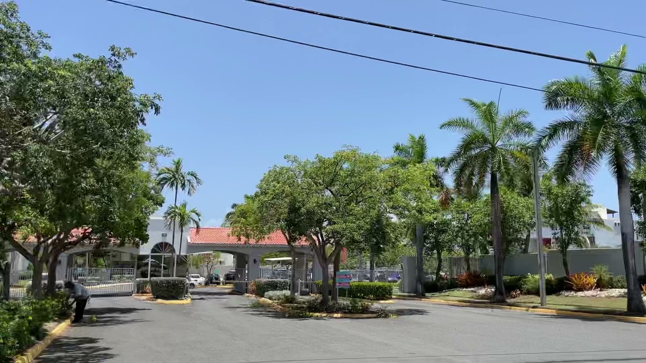 SOLD/ Vendida: Beachfront Penthouse , Vega Baja, PR $215,000