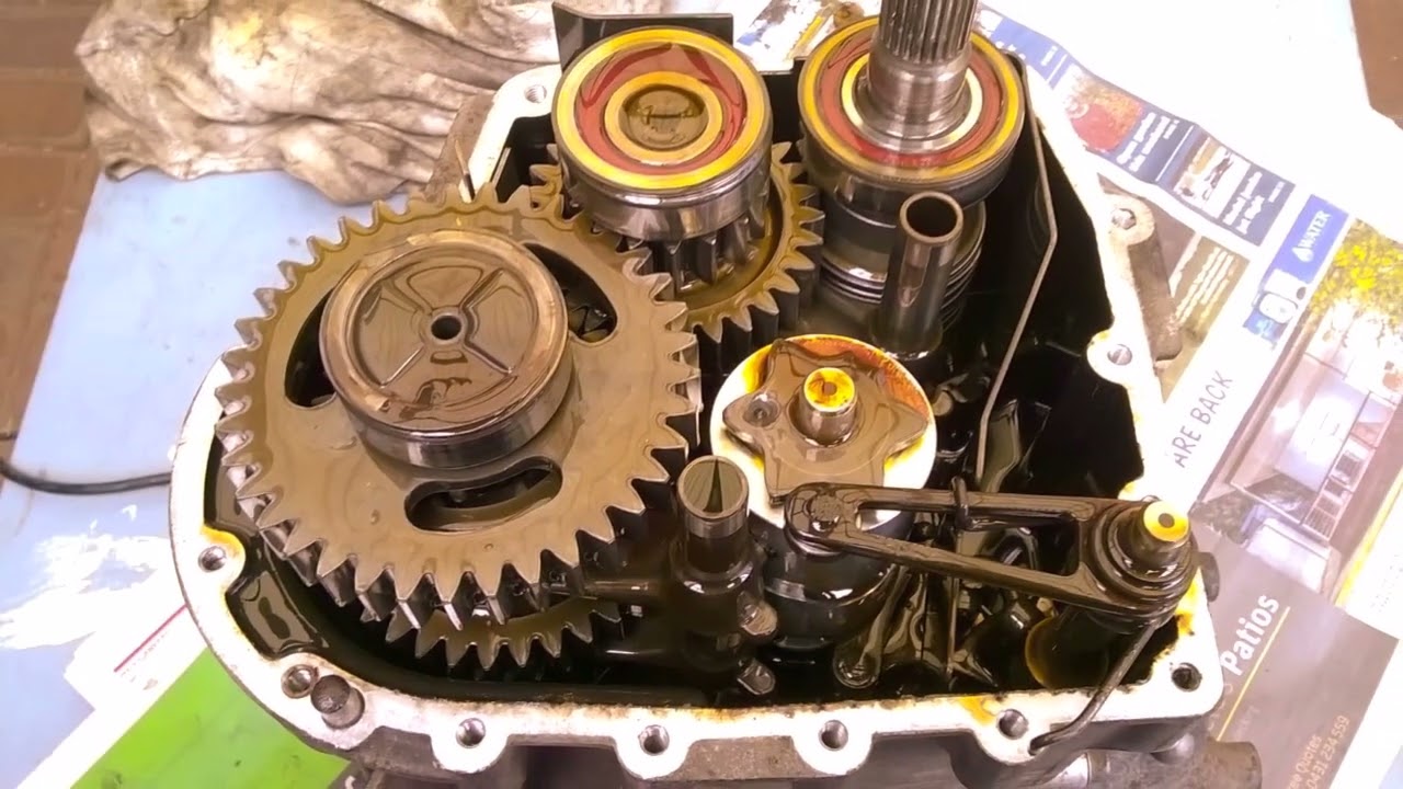 BMW R1100RT DIY - Gearbox oil seals & 3 noisy bearings Plus...