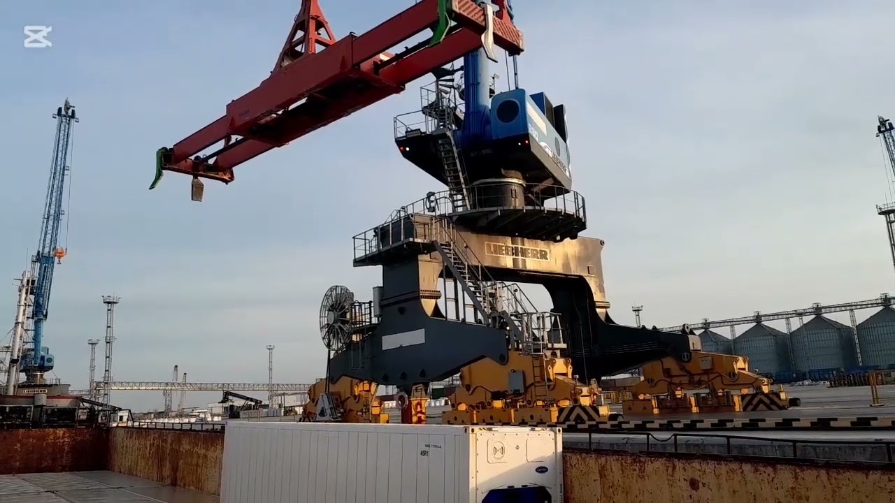 LPS280 портальный кран Liebherr 