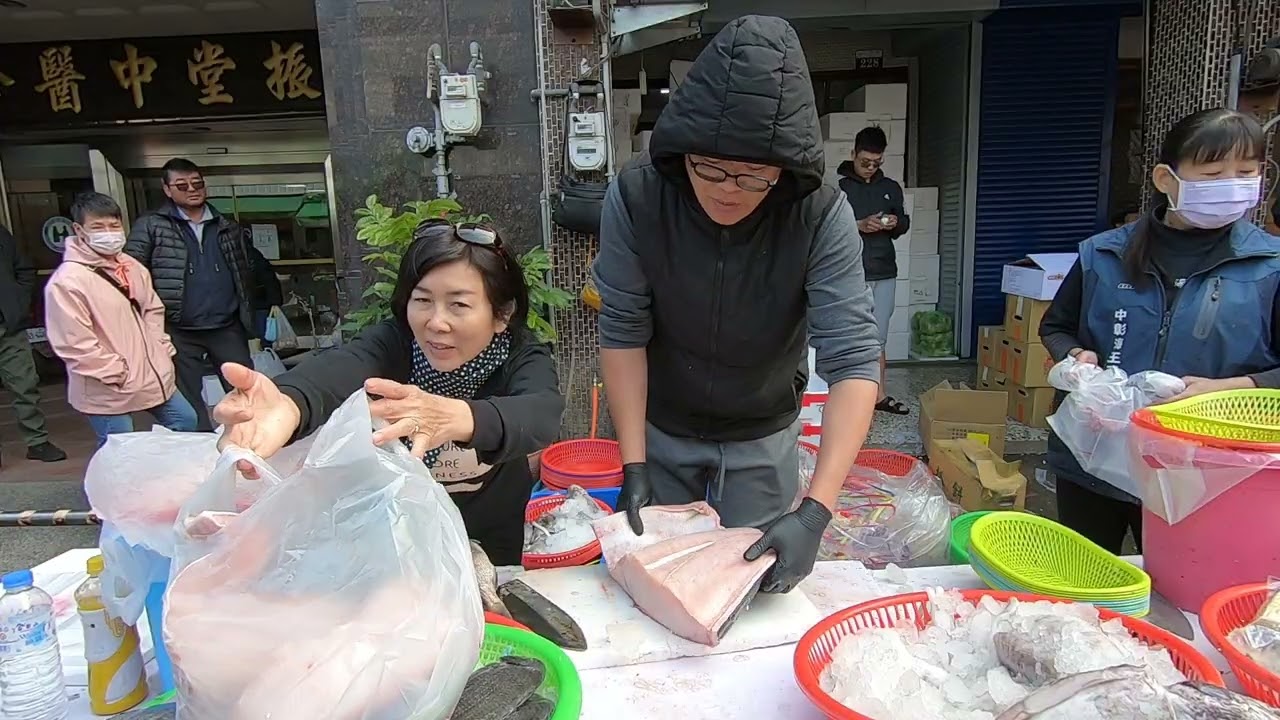 不買魚 那我們賣拔辣好了 #中彰海王子 #烏日火車站 #海鮮叫賣 #海鮮拍賣