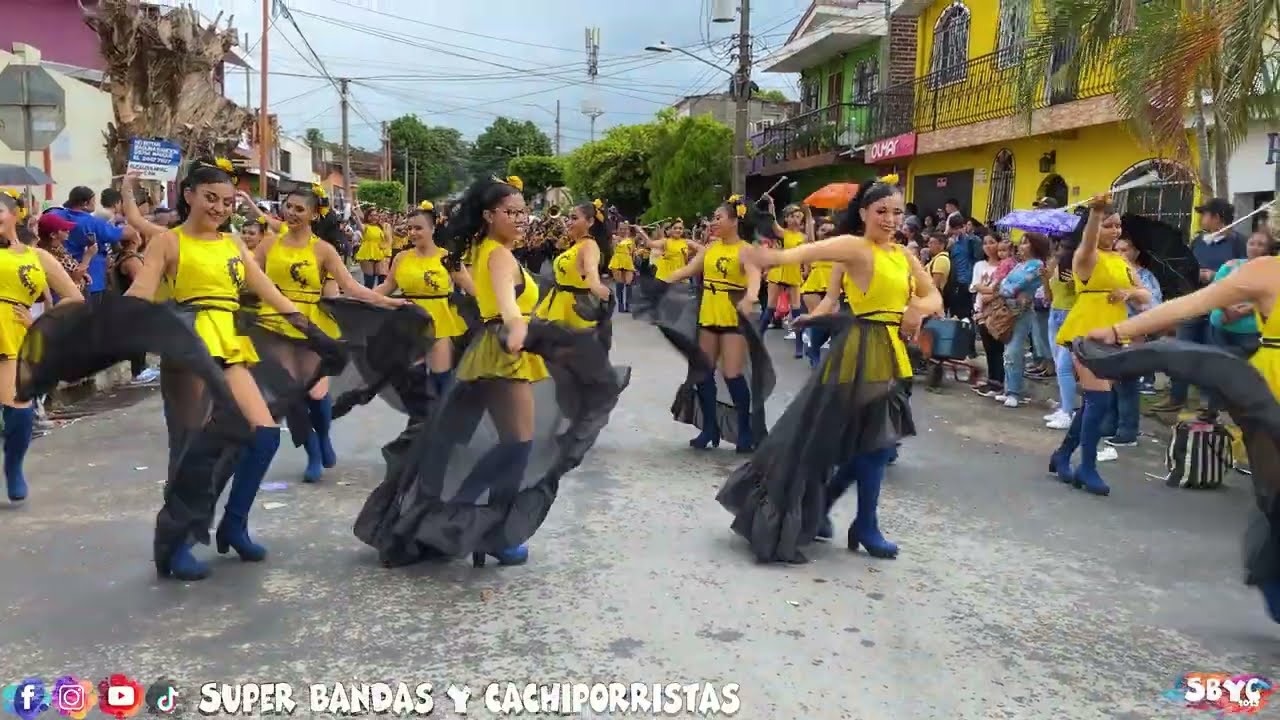 Increíble Participación del Instituto Nacional de Santa Ana en el Desfile de Correo.
