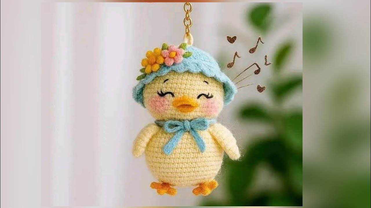 crochet keychain, crochet cute keychain/@YoModaCrochet
