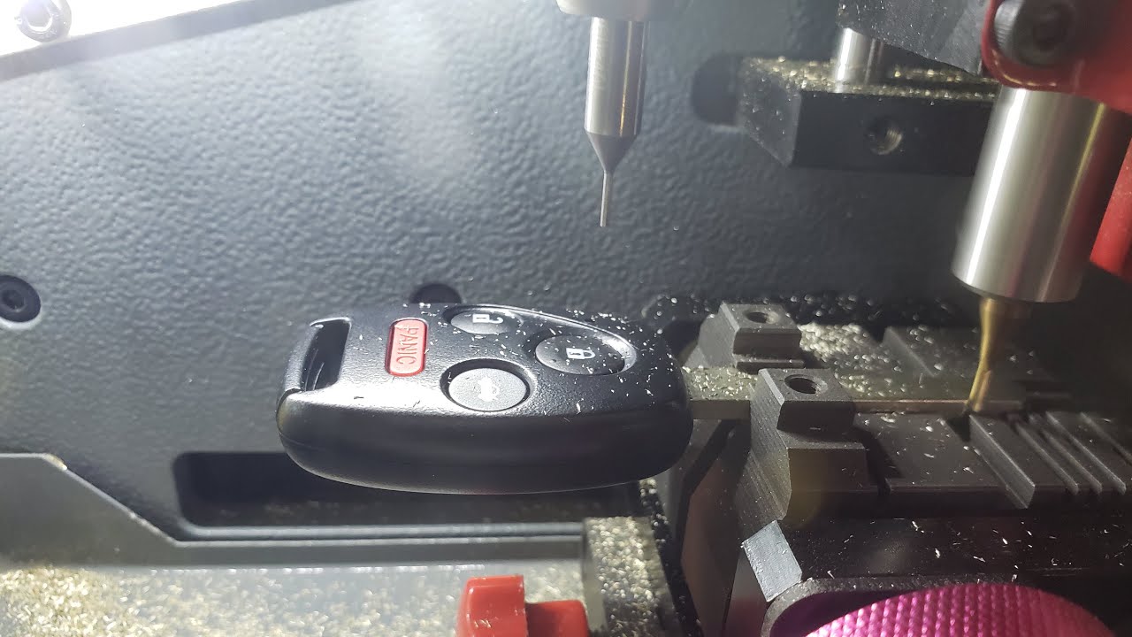 SEC-E9 HONDA KEY CODE (LOST KEYS) CUTTING A NEW KEY