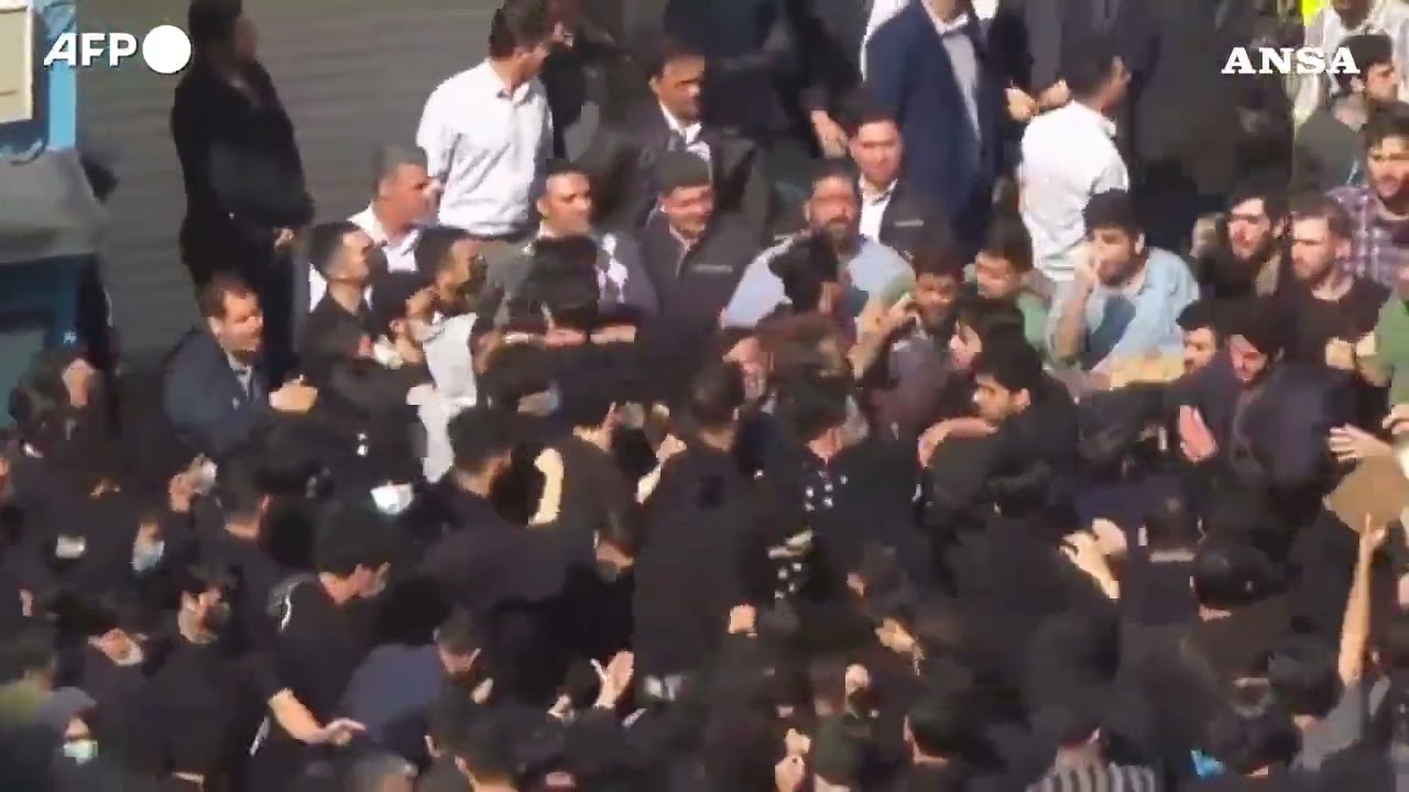 Iran, seconda giornata di manifestazioni degli studenti anti-regime #ansa #news
