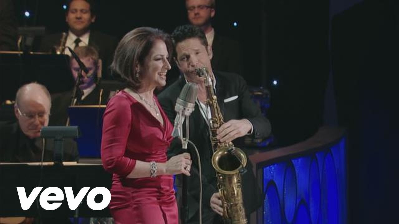 Medley: Eu Sei Que Vou Te Amar/Here We Are/Con los Años Que Me Quedan/Conga (Live Music Video)