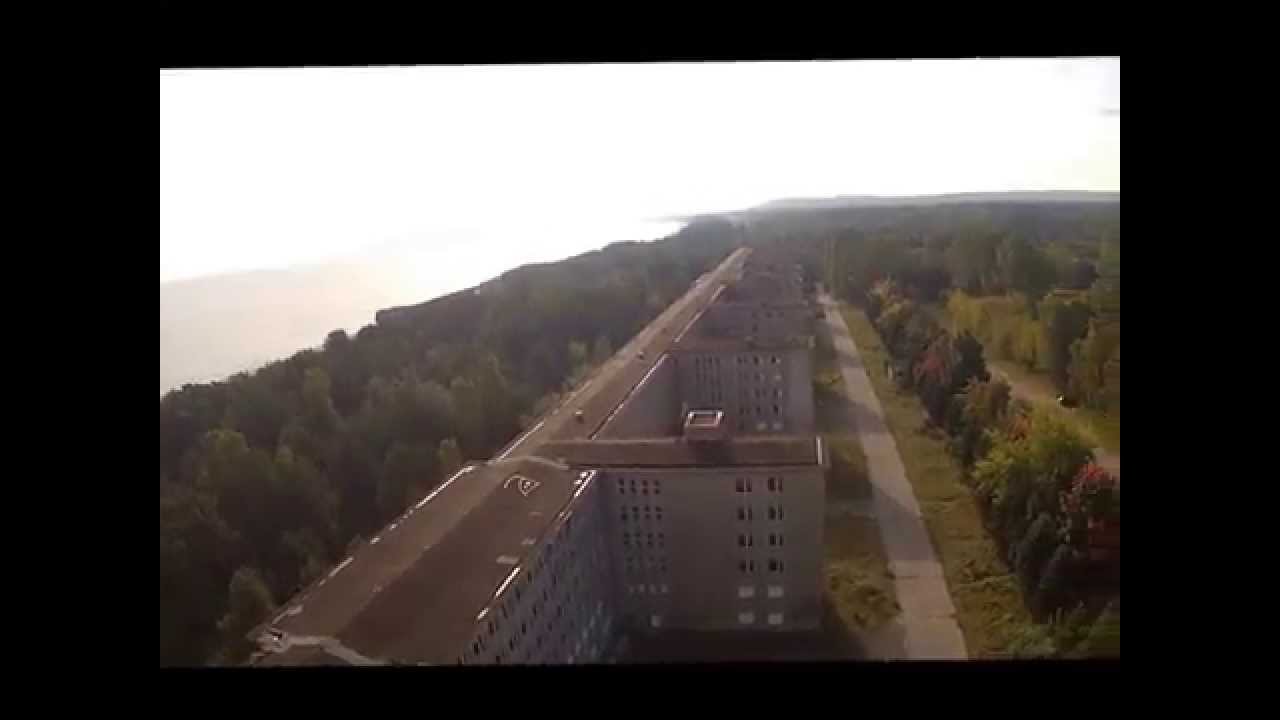 Luftaufnahme: KdF-Bau Prora - das l&auml;ngste Geb&auml;ude der Welt! Ostseeinsel R&uuml;gen und die Geschichte