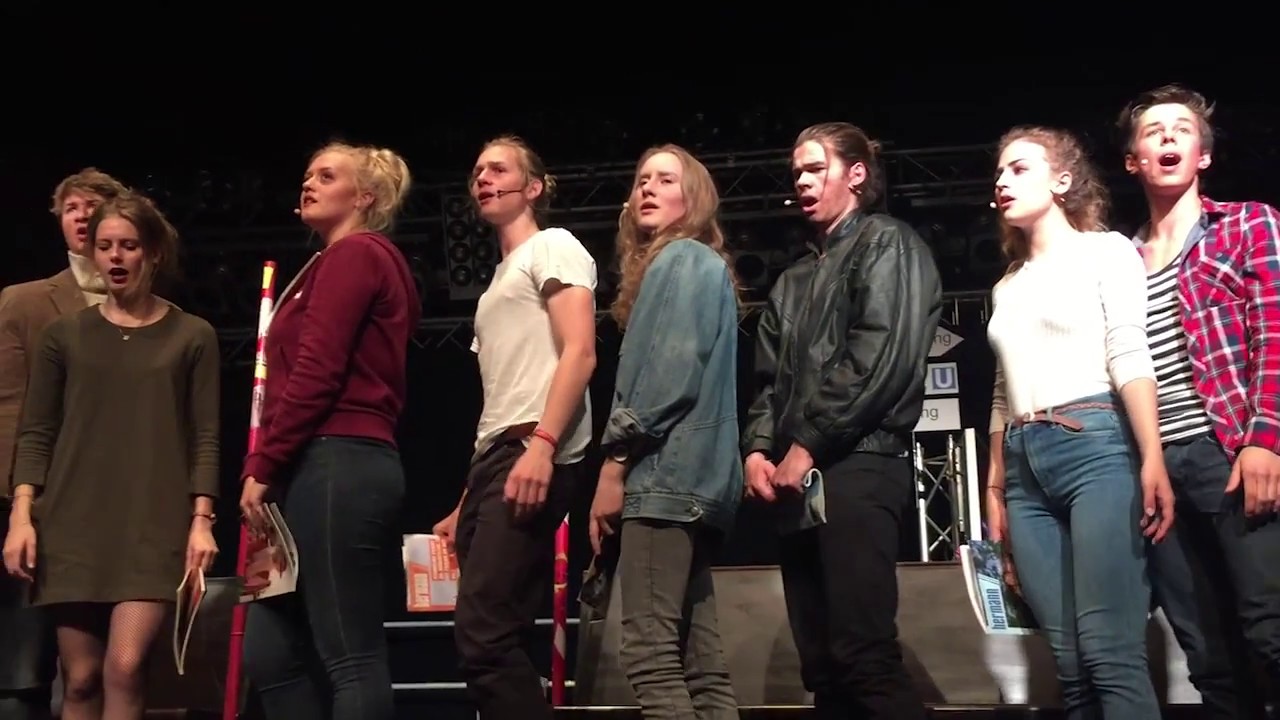 Clara unterwegs - Gladhouse Cottbus -  Linie 1- Musical - Schülertheater