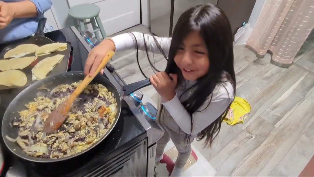 COCINANDO COMIDA PARA PAPÁ 