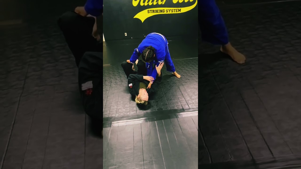 Coach Sam leading our women’s class.Working on  guard retention drills. 