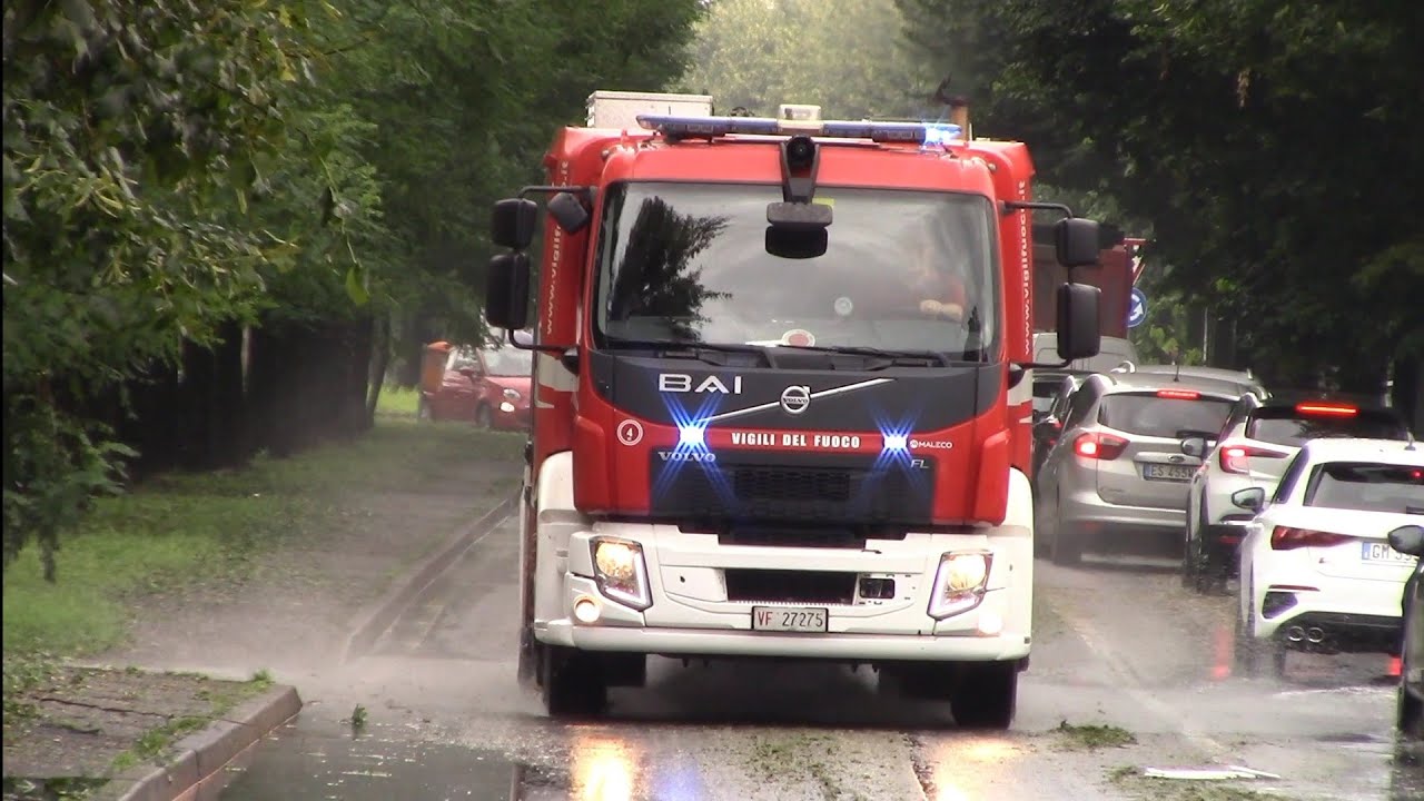 LISSONE PERSONA TRAVOLTA DA UN ALBERO ARRIVO APS VVF LISSONE IN SIRENA