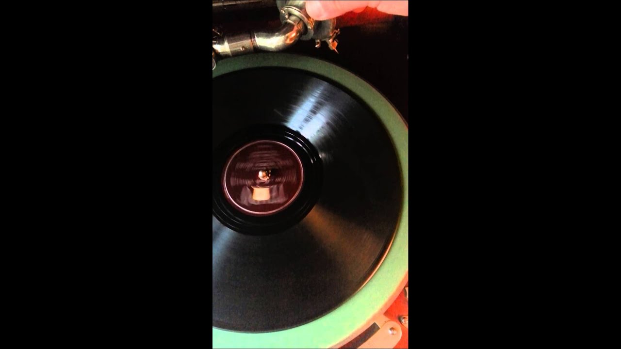 1920 Sonora baby grand phonograph with info