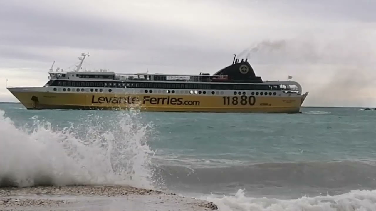 Poros Kefalonia in winter, what's it like.How to make the doctors Cottage Pie.Summer in Agia Efimia