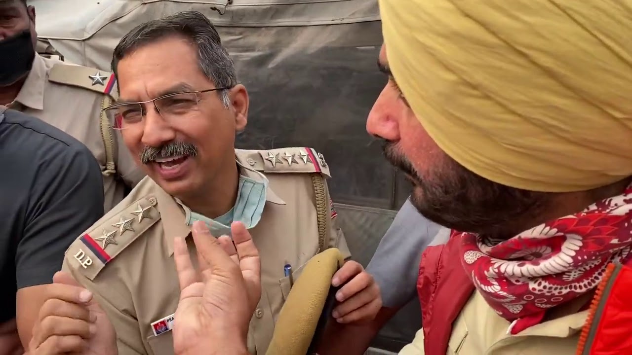 Farmer Laws | Navjot Singh Sidhu along with other MLAs stopped by Police at Delhi’s Border