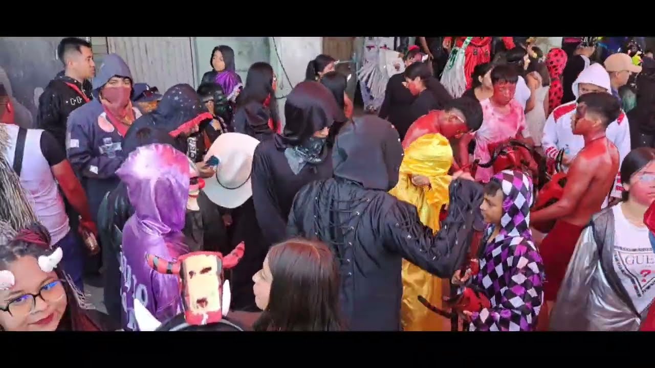 BANDA ESTRELLA Y BANDA PALO DE ROSA EN EL BARRIO POBRE SAN LORENZO ACHIOTEPEC CARNAVAL 2025