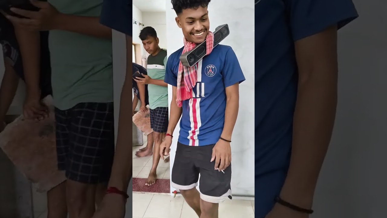 সোনা বালাদের রুম সাফাই চলছে ফানি ব্লক 🤣🤣...#unfrezzmyaccount #ekmotahathighumechala #comedyvideos 