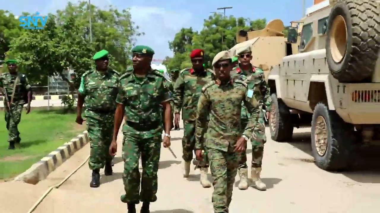 Taliyaha CXS General Odowaa Yuusuf Raage oo magalada Muqdisho kuso dhaweeyay dhigiisa dalka Burundi.