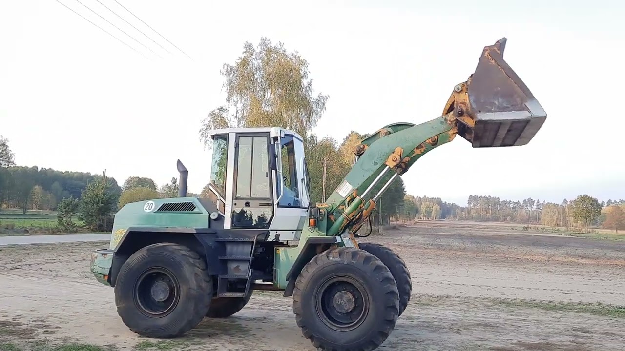Ładowarka przegubowa z wagą LIEBHERR L522, 4x4 (łyżka + widły) na aukcji Flotilo.pl