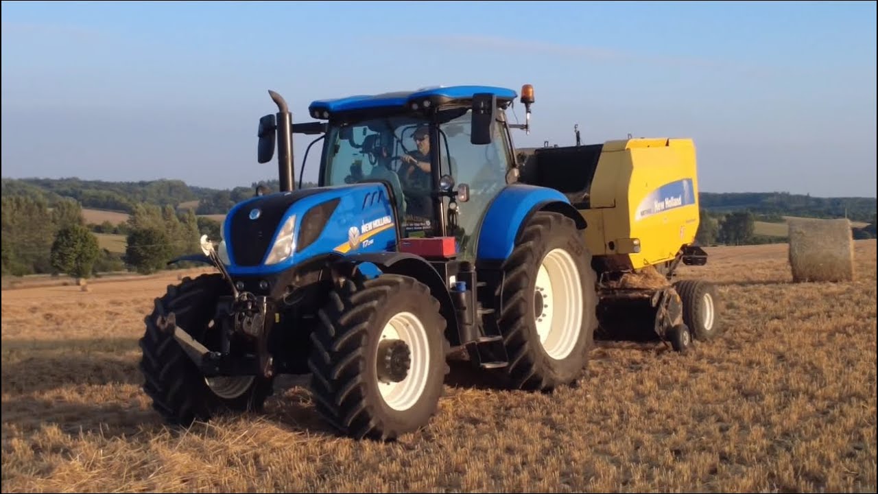 Bailing new Holland only 😎😎￼￼