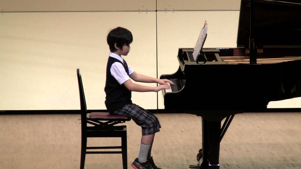 辰徳くん（小５） きみもとべるよ！ピアノ演奏