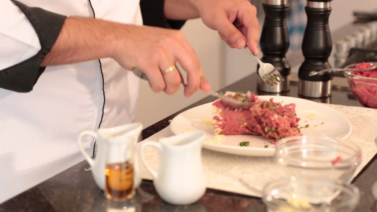 Hackepeter pelo chef Luiz da Rocha