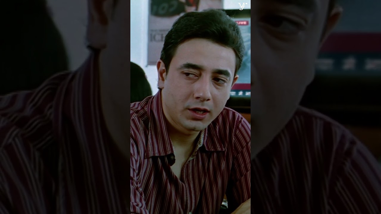 Mumbai Rain Scene | Soha Ali Khan Heavy Flood Mein Fasi | Tum Mile Movie Clips