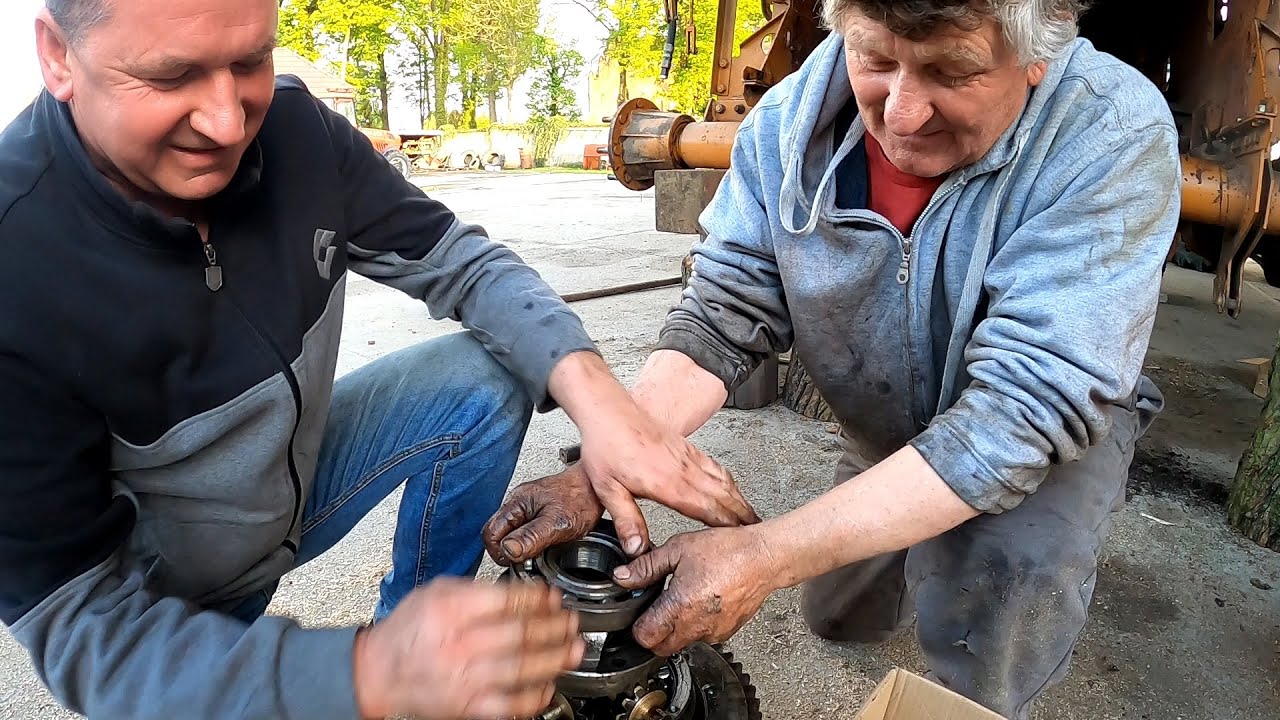 Starcie dwóch mechaników. Demontaż skrzyni biegów w Miodowym Bizonie