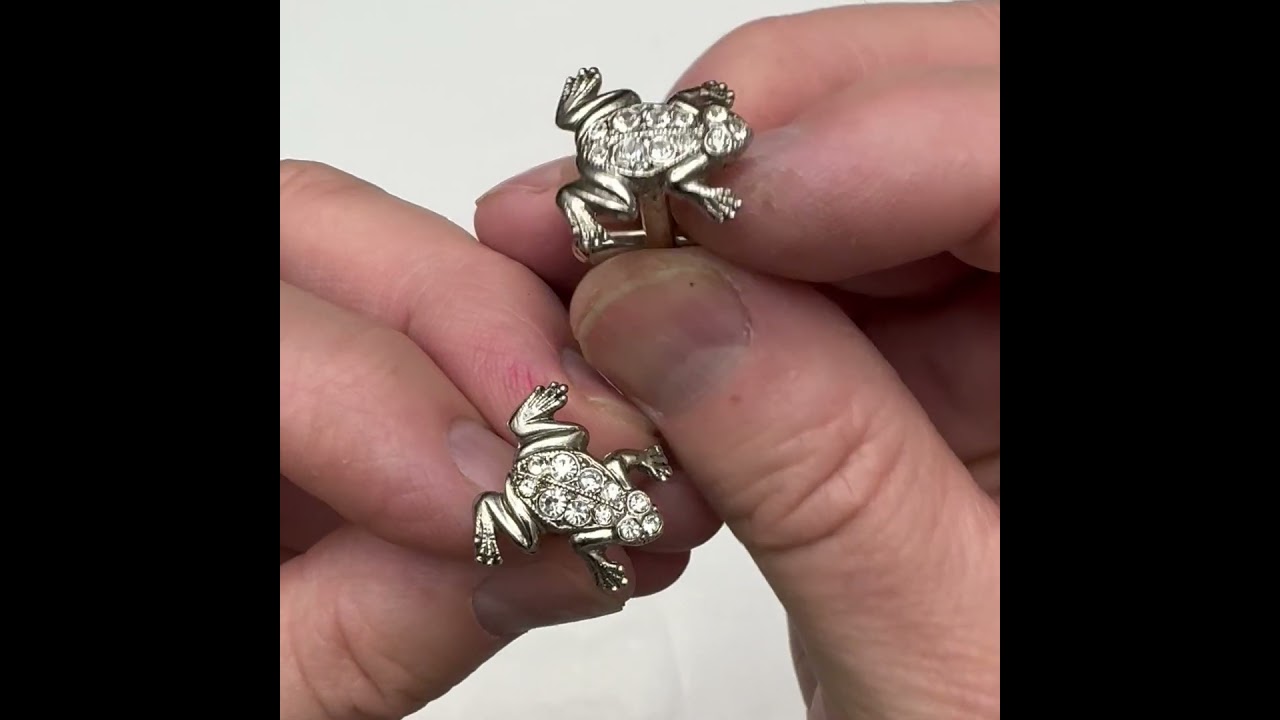 Men's Cufflinks Silver Shiny Frog with Crystals Cuff Links #cufflinks #giftsfordad #frogs #jewelry
