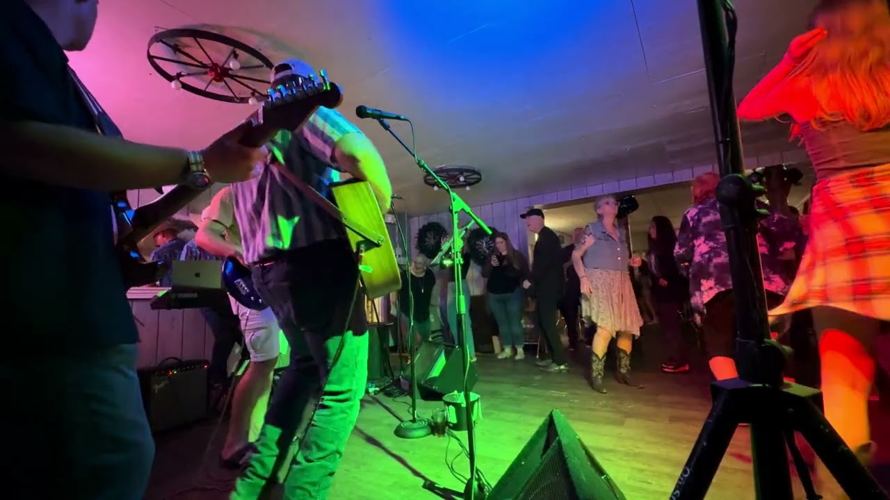 🏁 The Race Is On – Sawyer Brown (Cover) 🤠