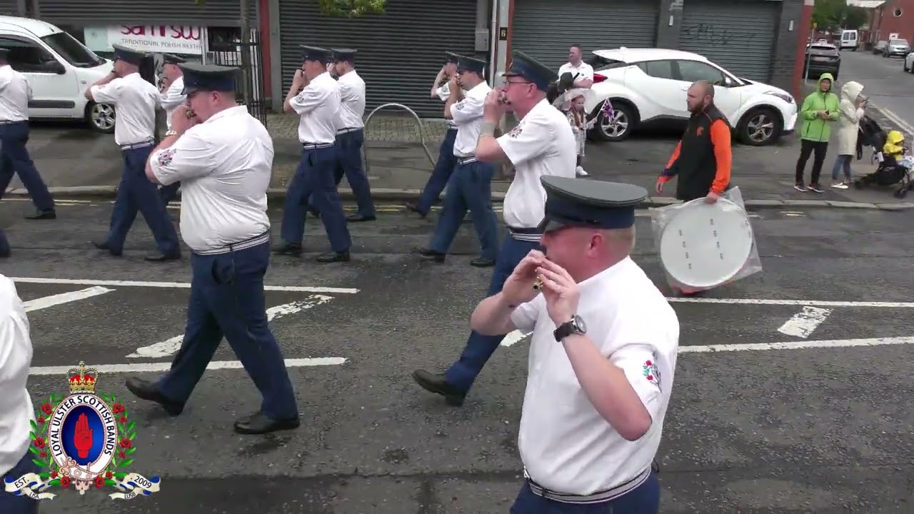 Freeman Memorial FB @ South Belfast Young Conquerors FB Parade 29/07/23