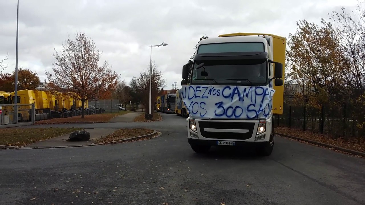Retour au d&eacute;p&ocirc;t des camions d'Outiror
