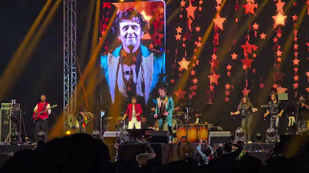 Phir Milenge Chalte Chalte 4K | Sonu Nigam Live Concert 2025