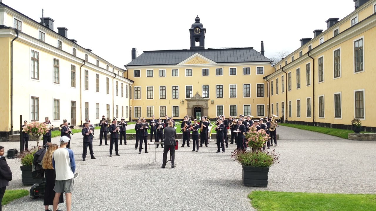 Fattig Bondr&auml;ng. Armens Musikk&aring;r (Swedish Royal Army Band).