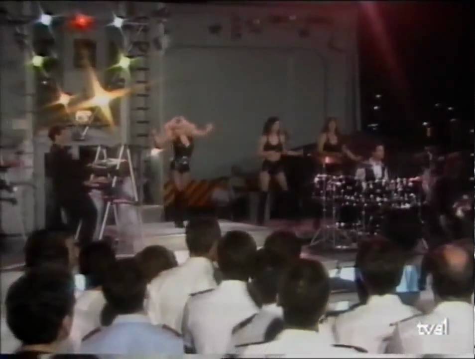 OLE OLE MARTA SANCHEZ PUERTA DE EMERGENCIA UNA NAVIDAD DISTINTA 6.avi