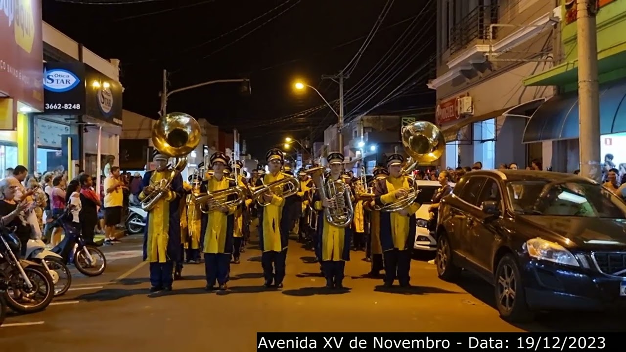 Luzes do Natal - APRESENTAÇÃO DA BANDA MARCIAL DE BARIRI 