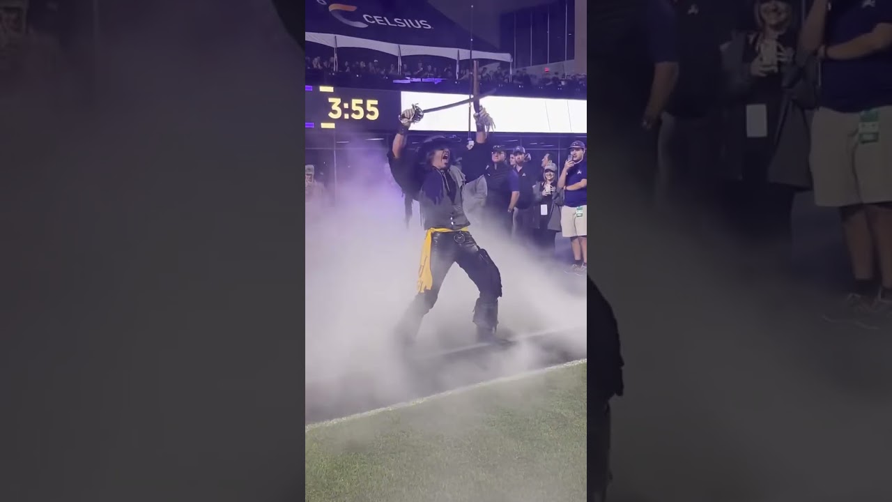 #ecufootball #pirates #ecu #football #entrance #purplehaze