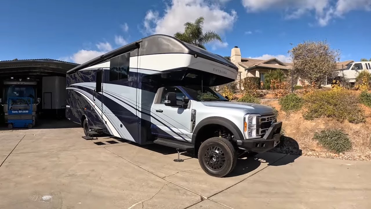 2025 Ford F600 4x4 Full Tour