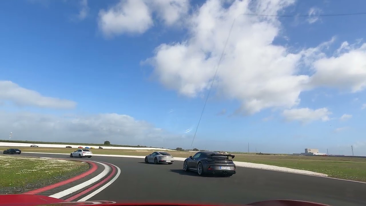 Vuelta de despedida del Circuito de Sevilla en grupo