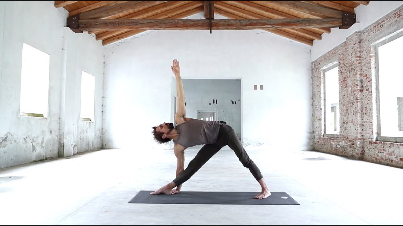 Trikonasana