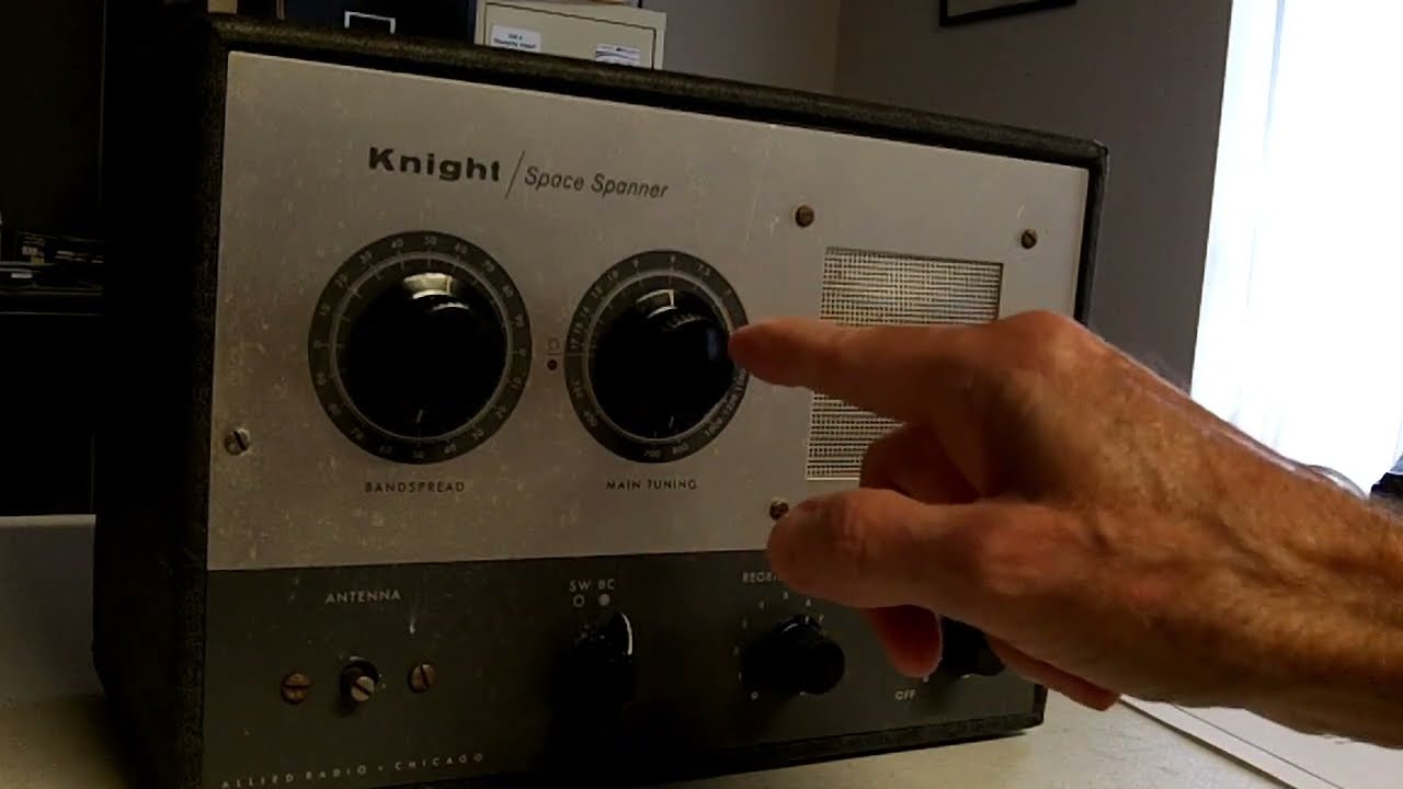 Demonstrating my vintage Knight Kit Space Spanner Shortwave Radio