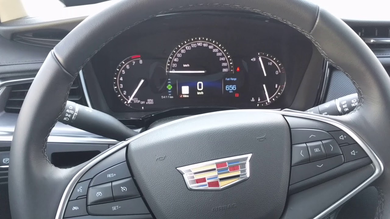 Cadillac XT5 Luxury - From the driver seat