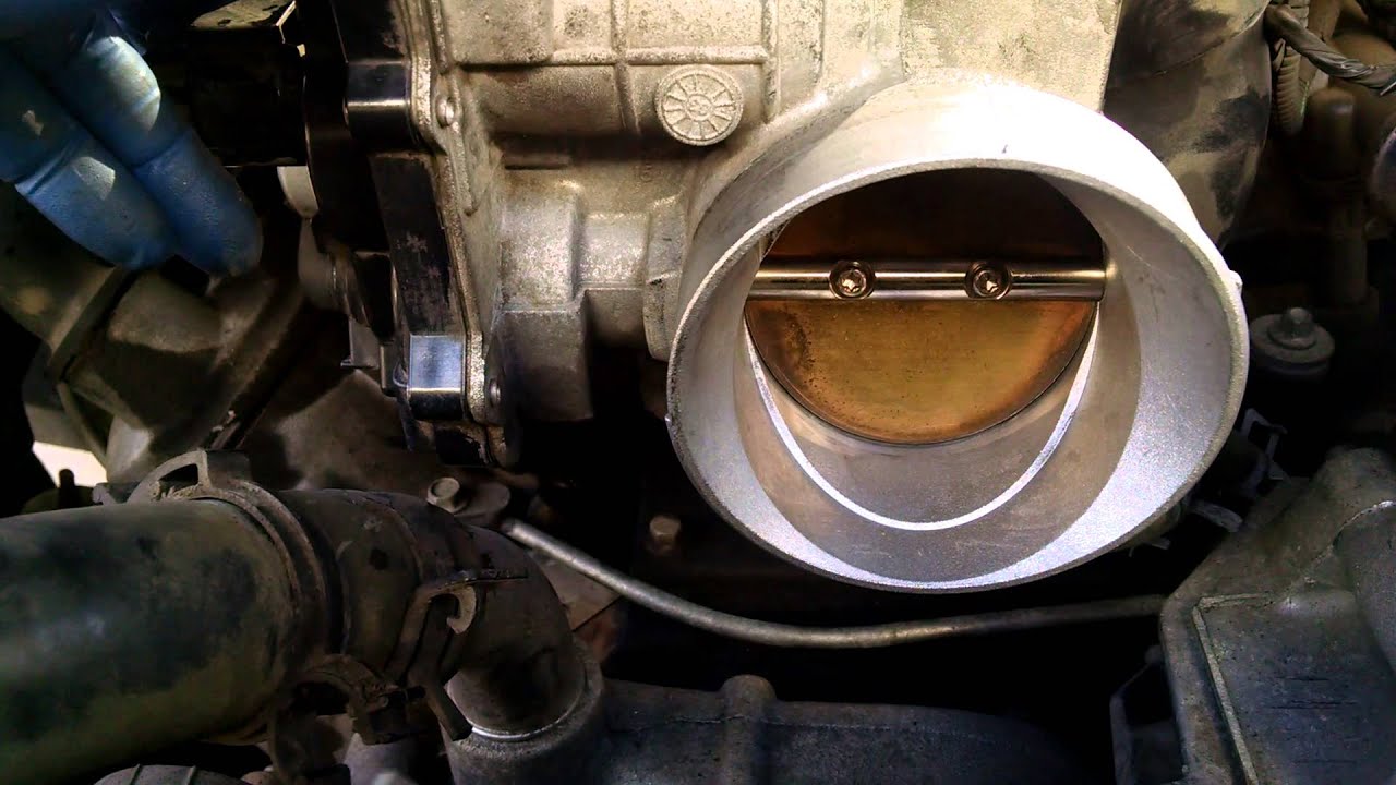 Throttle body cleaning 5.3l Chevy Tahoe 2004 GM