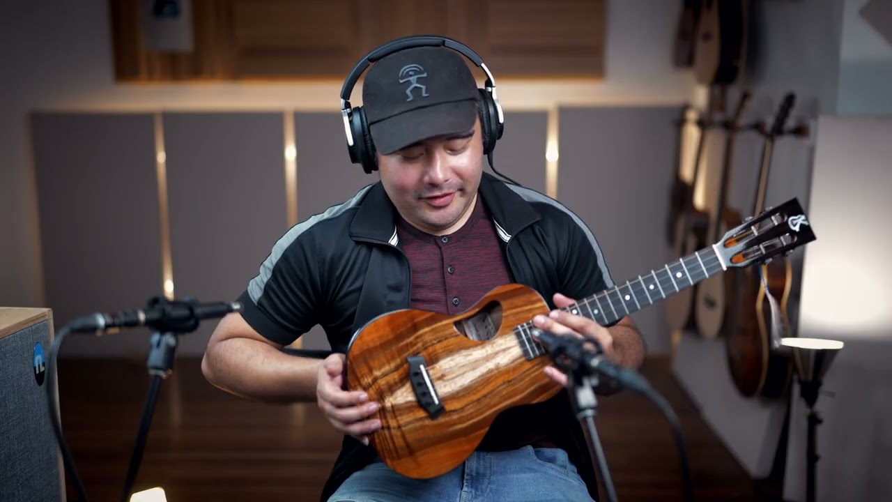 Kanile'a Koa Tenor Ukulele DK-T 26194