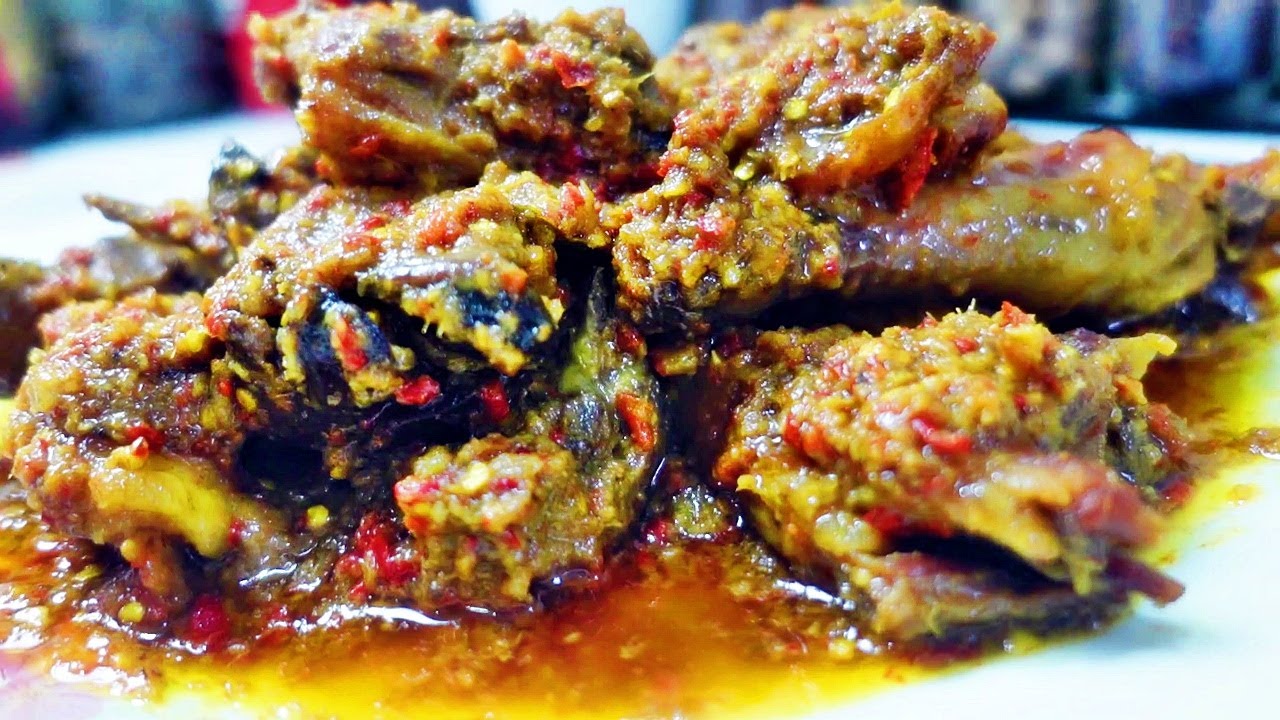 LEBARAN WAJIB ADA MENU SPECIAL INI! GURIH PEDESNYA BENERAN NAGIHIN | RESEP AYAM KAMPUNG BUMBU KRETEK