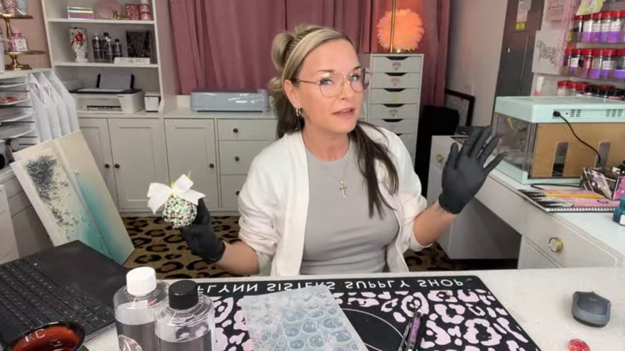 Let's talk about new resin and small bling projects!