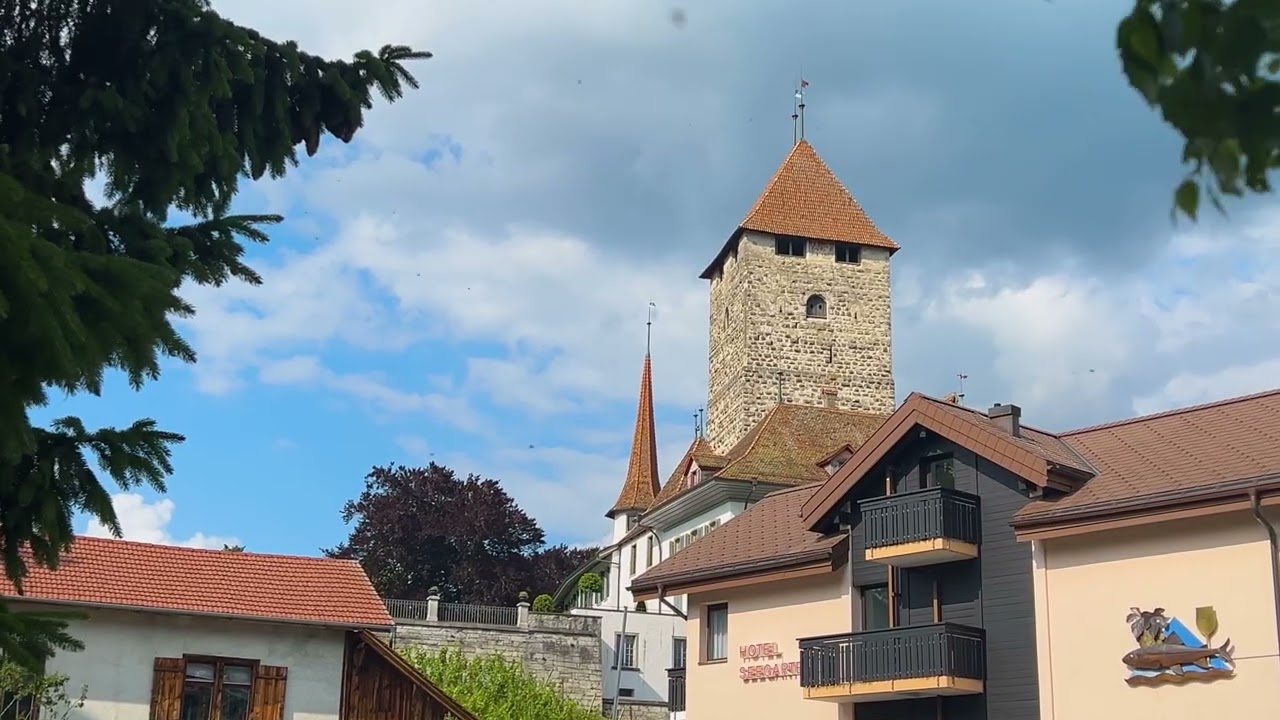 Walkabout, Spiez, Thunersee, Switzerland