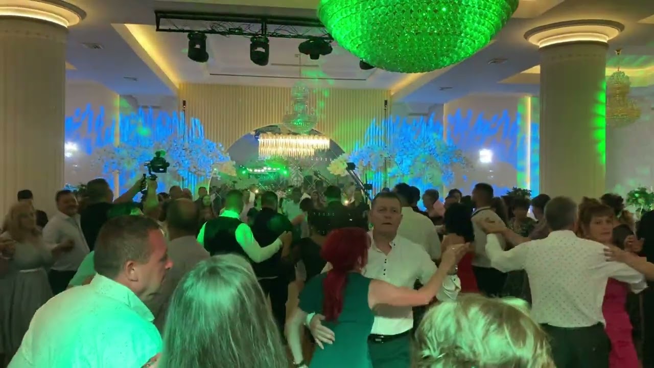 Formația Music Art Bârlad - Hora Nașilor